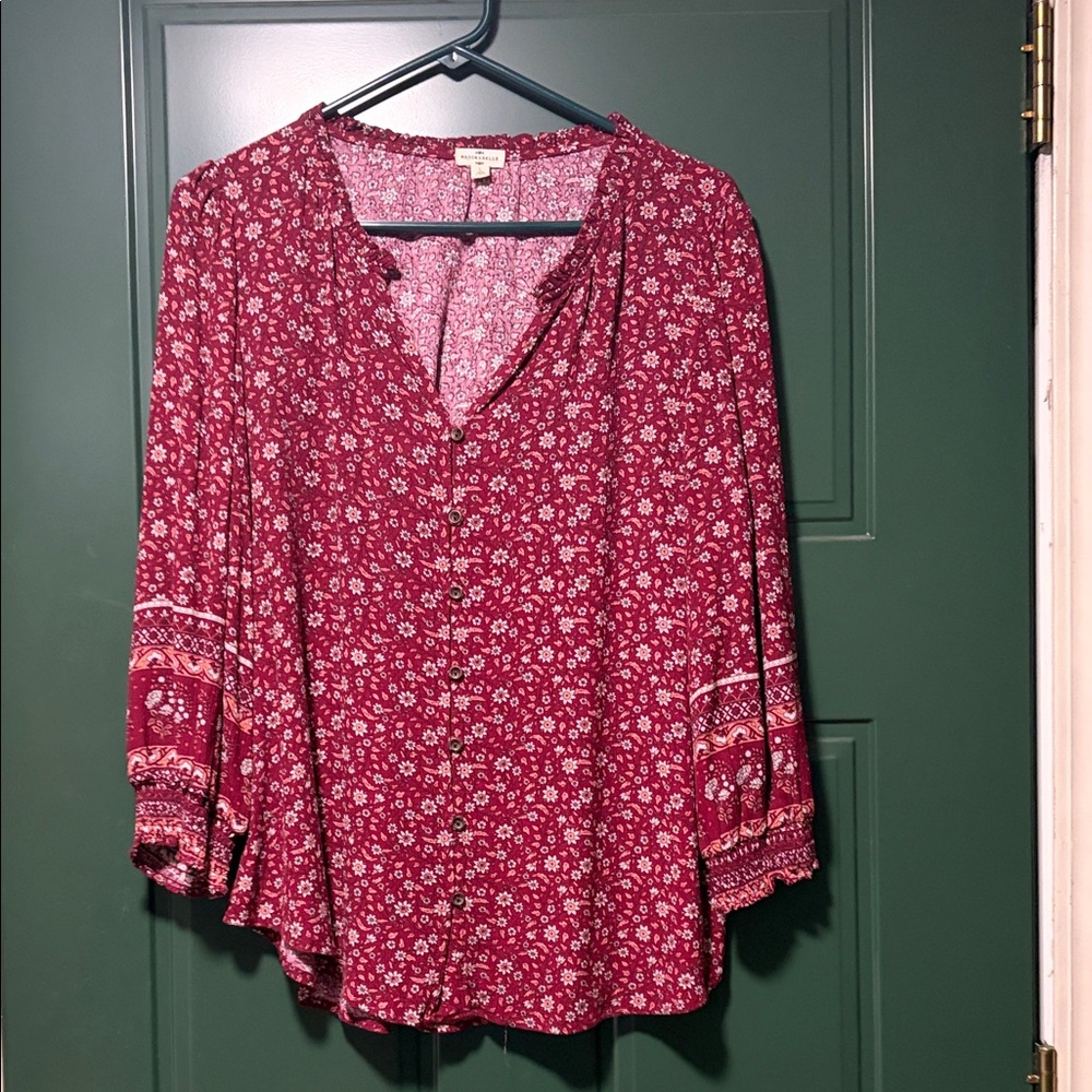 Chic Floral Button-Up Blouse in Red